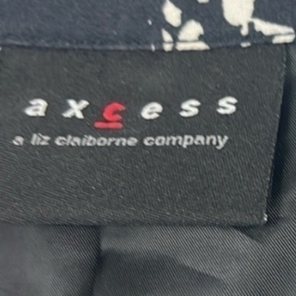 Liz Claiborne Black and White Floral Trench Coat - Picture 5 of 8